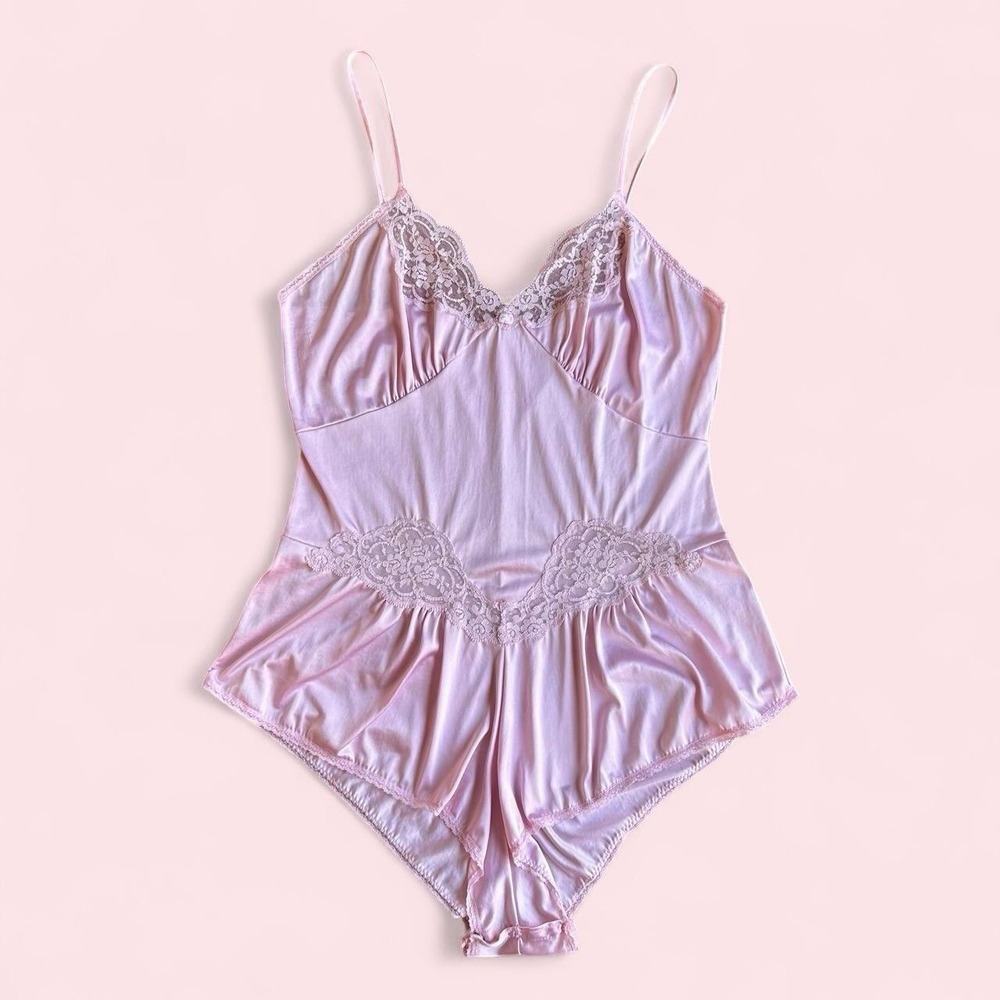 Formfit Women's Pink Lace Trim Teddybear  Bodysuit lingerie 34 Adjustable Strap